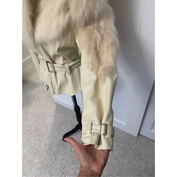 Leather Jacket with Fox Fur - Picture 5 of 10
